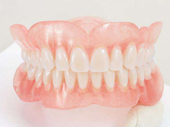 全口吸附性义齿